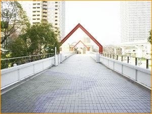 リバーモールにかかる陸橋